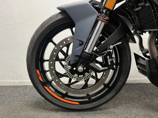 KTM 390 - Afbeelding 16 van 22