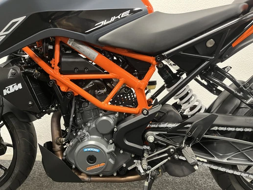 KTM 390 - Afbeelding 17 van 22
