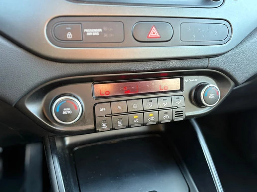Kia Carens - Afbeelding 21 van 30