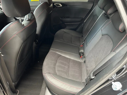 Kia Ceed - Afbeelding 15 van 27