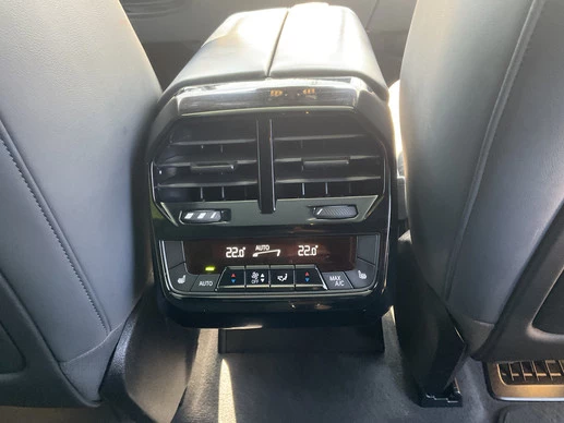 BMW iX - Afbeelding 22 van 30
