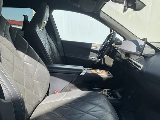BMW iX - Afbeelding 27 van 30