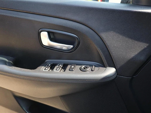 Kia Carens - Afbeelding 11 van 14