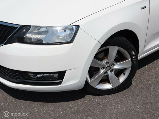 Škoda Rapid - Afbeelding 2 van 30