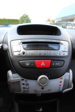 Peugeot 107 - Afbeelding 9 van 16