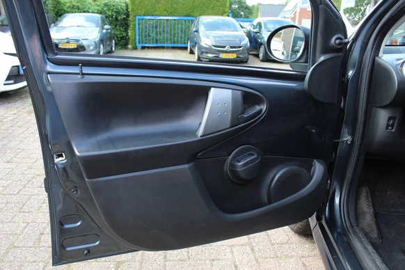 Peugeot 107 - Afbeelding 14 van 16