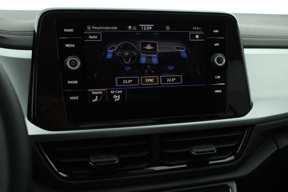 Volkswagen T-Roc - Afbeelding 24 van 30