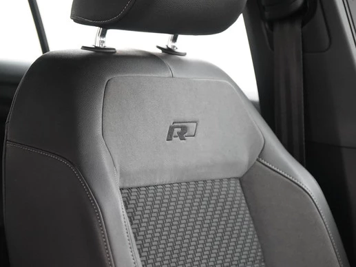 Volkswagen T-Roc - Afbeelding 28 van 30