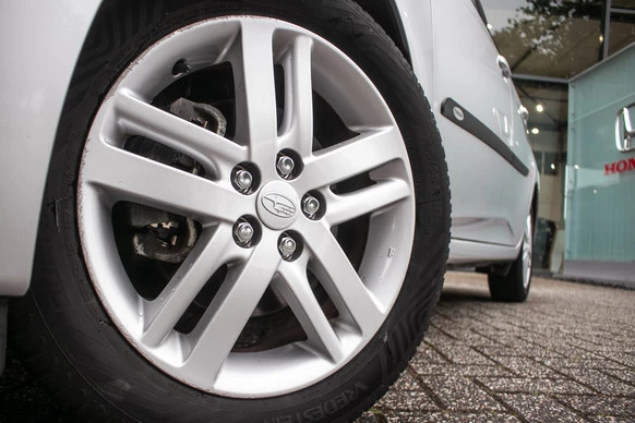 Subaru Trezia - Afbeelding 12 van 30