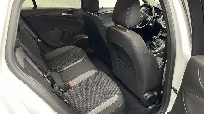 Opel Astra - Afbeelding 14 van 30