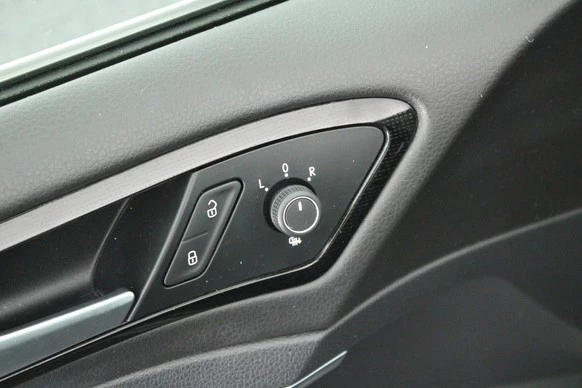 Volkswagen Golf - Afbeelding 13 van 30