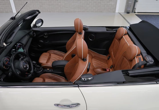 MINI Cooper Cabrio - Afbeelding 2 van 30