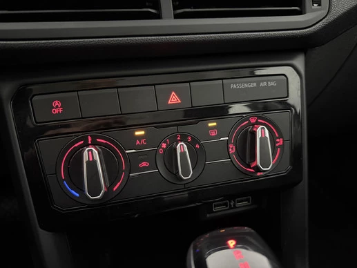 Volkswagen T-Cross - Afbeelding 27 van 30