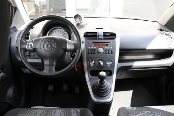 Opel Agila - Afbeelding 3 van 30