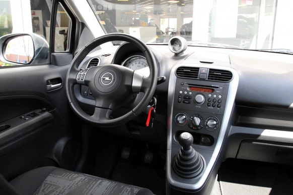 Opel Agila - Afbeelding 12 van 30