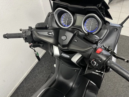 Yamaha T-MAX - Afbeelding 9 van 23