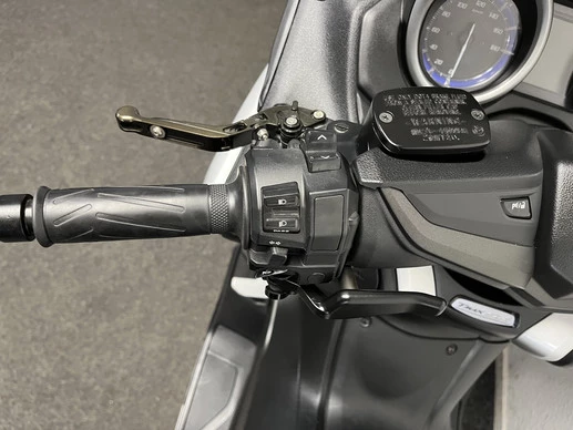 Yamaha T-MAX - Afbeelding 21 van 23