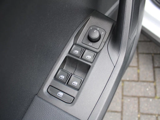 SEAT Arona - Afbeelding 24 van 30