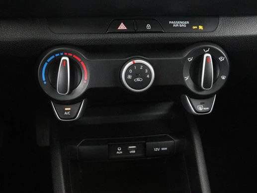 Kia Stonic - Afbeelding 22 van 30