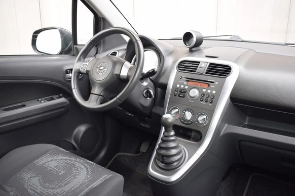 Opel Agila - Afbeelding 2 van 27
