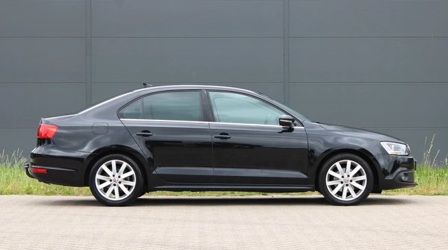 Volkswagen Jetta - Afbeelding 12 van 30