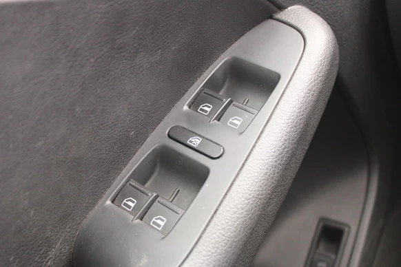 Volkswagen Jetta - Afbeelding 22 van 30