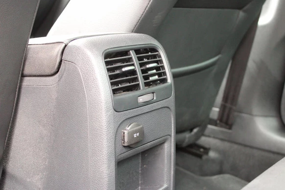 Volkswagen Jetta - Afbeelding 27 van 30