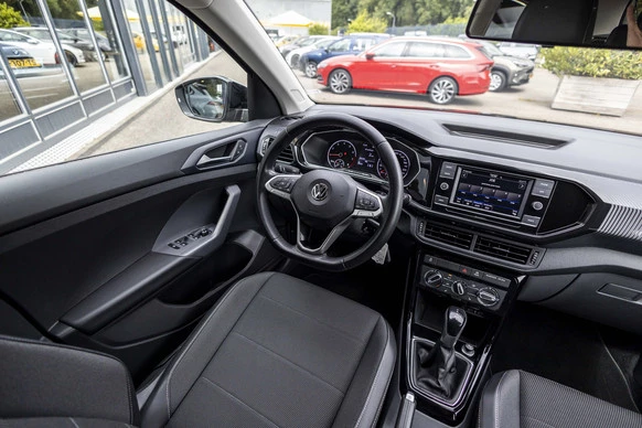 Volkswagen T-Cross - Afbeelding 18 van 30