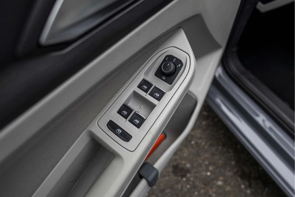 Volkswagen Golf - Afbeelding 23 van 30