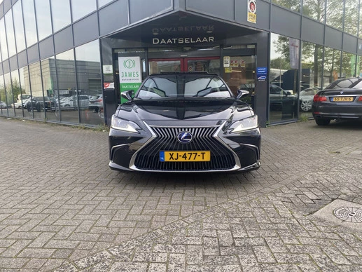 Lexus ES - Afbeelding 1 van 29