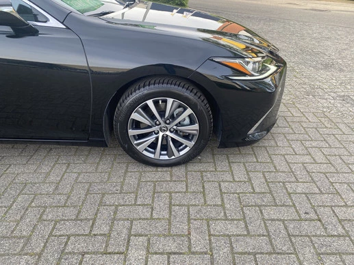 Lexus ES - Afbeelding 7 van 29