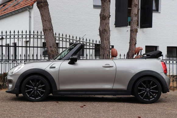 MINI Cooper Cabrio - Afbeelding 2 van 30