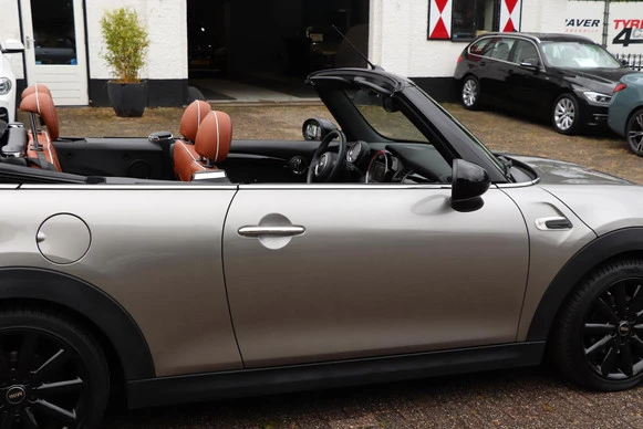 MINI Cooper Cabrio - Afbeelding 21 van 30