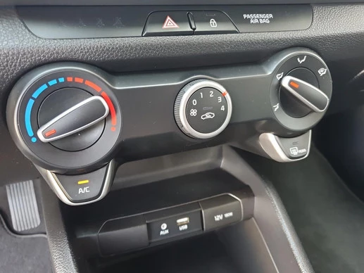Kia Stonic - Afbeelding 24 van 30