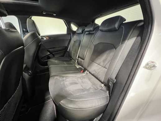 Kia Ceed - Afbeelding 15 van 30