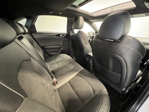 Kia Ceed - Afbeelding 24 van 30