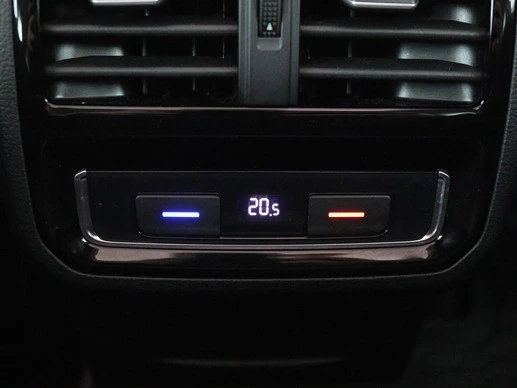 Volkswagen Passat - Afbeelding 9 van 30