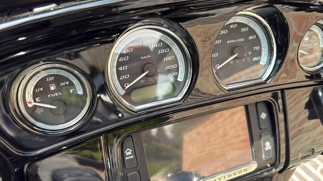 Harley-Davidson Street Glide - Afbeelding 20 van 25