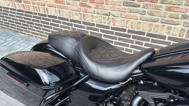 Harley-Davidson Street Glide - Afbeelding 16 van 23