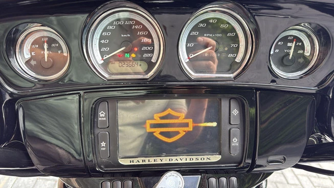 Harley-Davidson Street Glide - Afbeelding 20 van 23