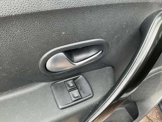 Dacia Logan - Afbeelding 14 van 30