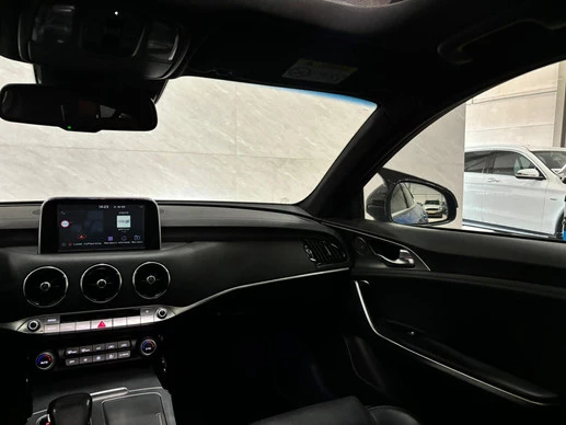 Kia Stinger - Afbeelding 13 van 30