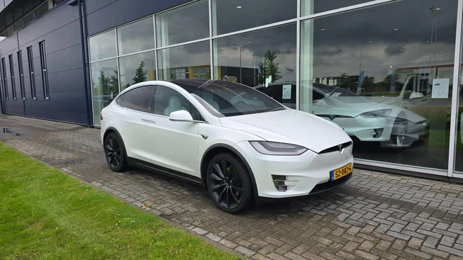 Tesla Model X - Afbeelding 1 van 6