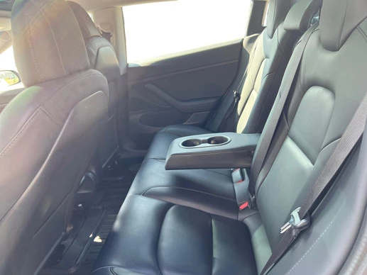 Tesla Model 3 - Afbeelding 11 van 21