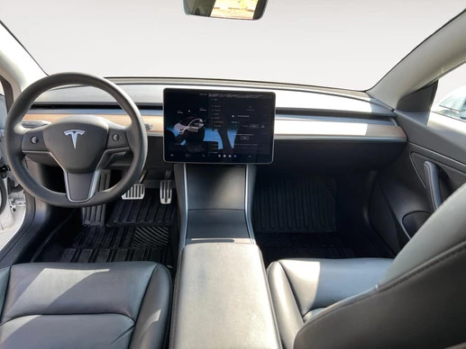 Tesla Model 3 - Afbeelding 12 van 21