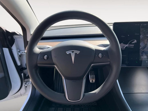 Tesla Model 3 - Afbeelding 16 van 21