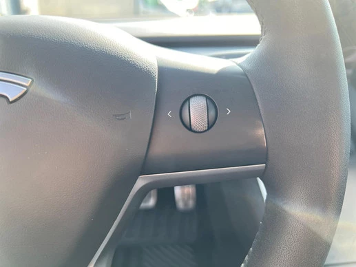 Tesla Model 3 - Afbeelding 18 van 21