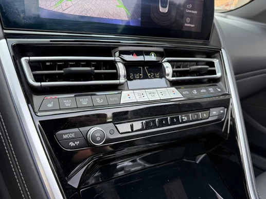 BMW 8 Serie - Afbeelding 25 van 30