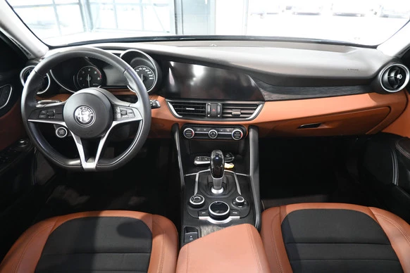 Alfa Romeo Giulia - Afbeelding 2 van 30