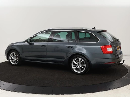 Škoda Octavia - Afbeelding 2 van 30